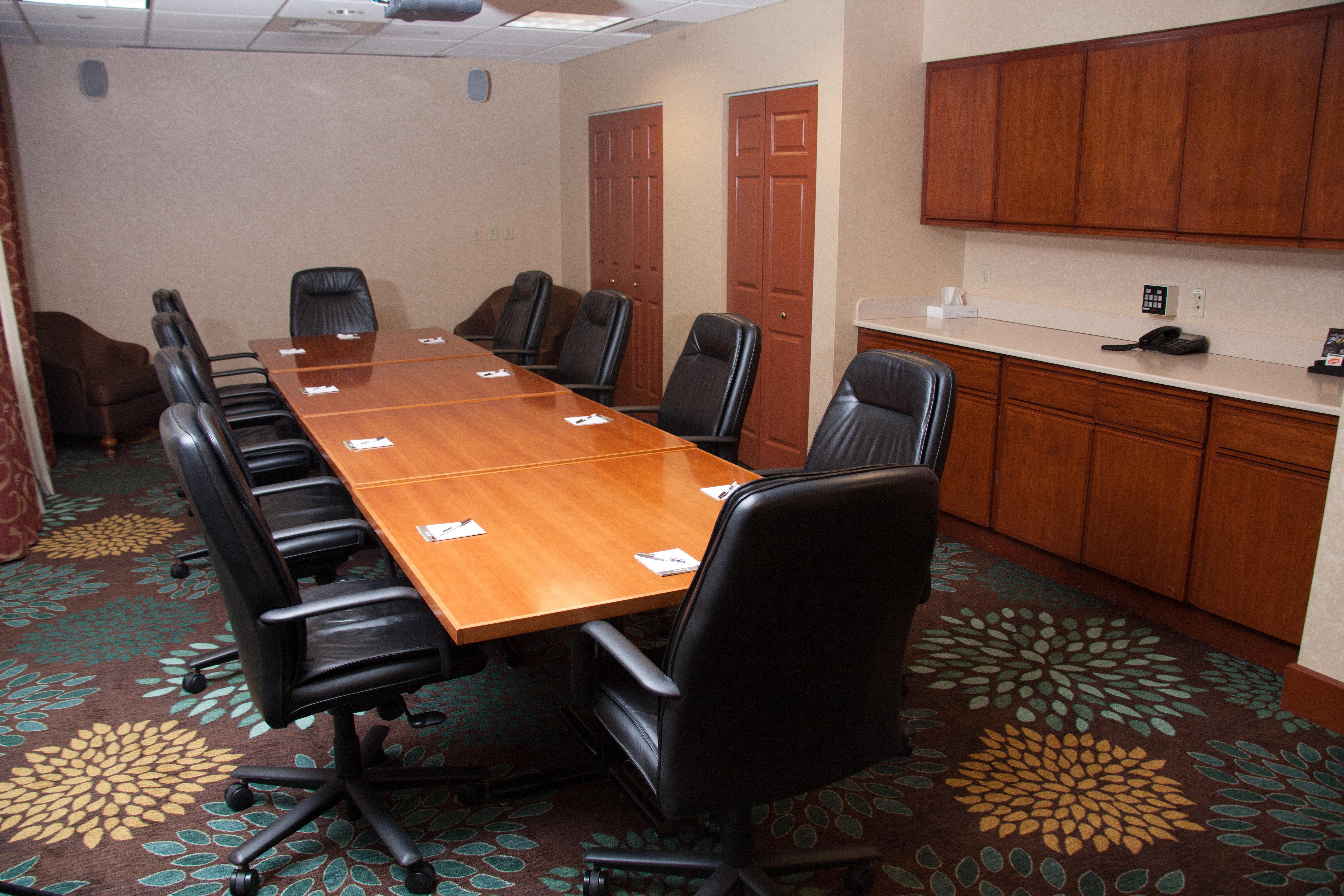 Staybridge Suites Corning By Ihg Экстерьер фото