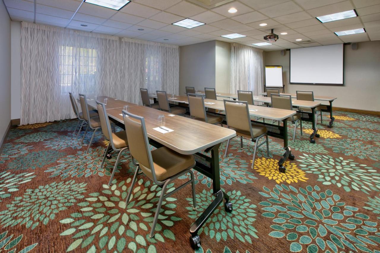 Staybridge Suites Corning By Ihg Экстерьер фото