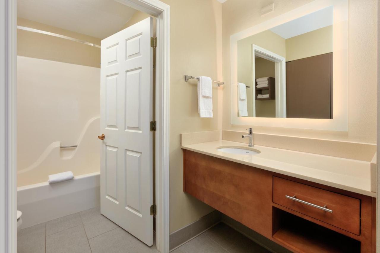 Staybridge Suites Corning By Ihg Экстерьер фото